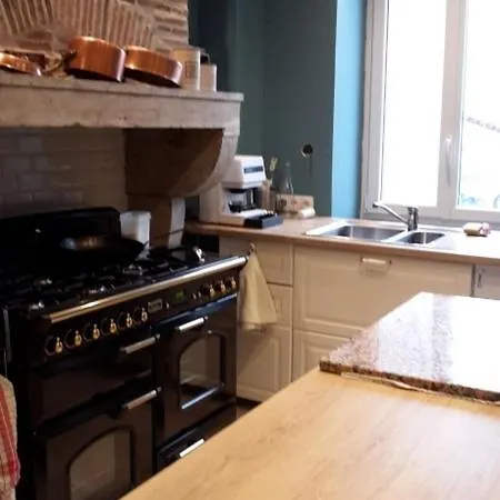 Kwatera prywatna Dans Colombier Proche De Parking Prive