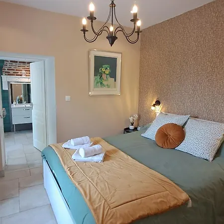 Dans Colombier Proche De Parking Prive Homestay *